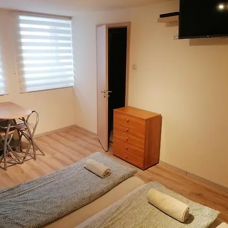 Pozsonyifirst 2 Privat Budapest