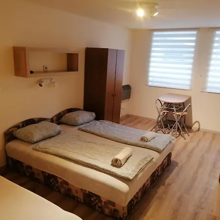 Pozsonyifirst 2 Privat Homestay Budapest