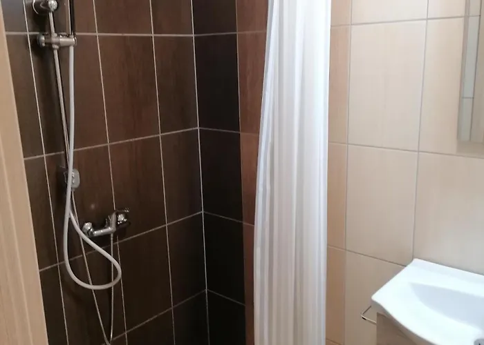 Pozsonyifirst 2 Privat Gazde/Camere de închiriat